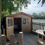Cabanon Au Bord Du Petit Rhone Chalet *