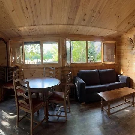 Cabanon Au Bord Du Petit Rhone