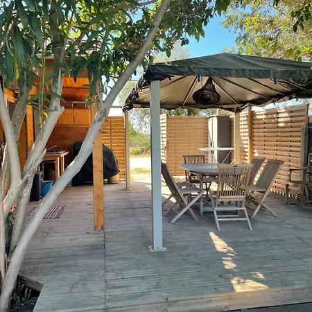 Cabanon Au Bord Du Petit Rhone Chalet *