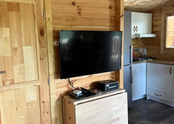Alpstuga Cabanon Au Bord Du Petit Rhone *